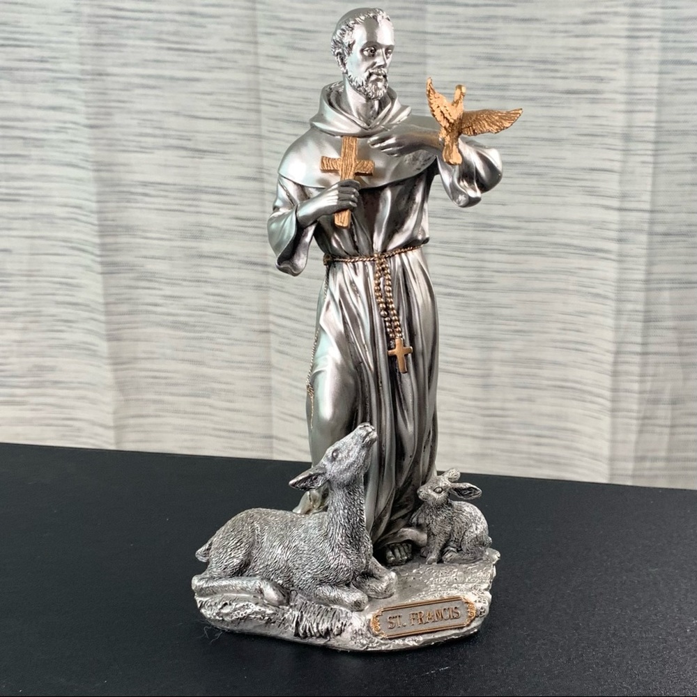 St. Francis cold cast bronze and resin statue. ©️2012 Veronese.🪷